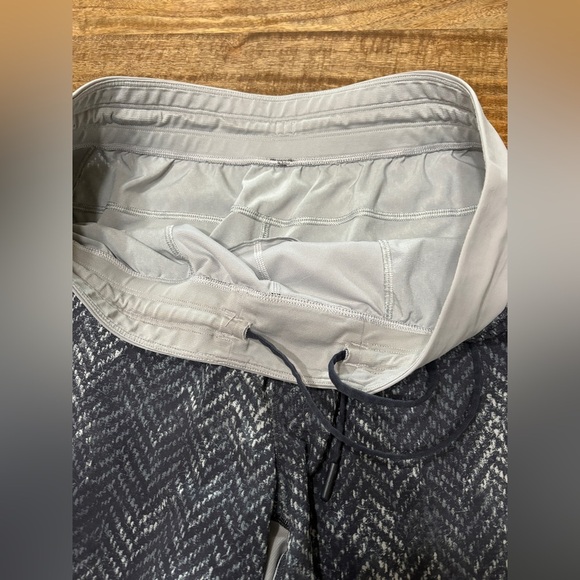 Lululemon Mens T.H.E. Shorts Drawstring Waist Bleached Herringbone Black Size L - Picture 5 of 7